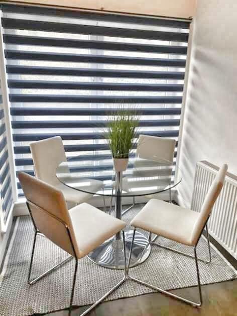 2 Bed City Centre Apt, Free Parking - Albert Clock, Customs House Белфаст Экстерьер фото